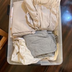 Queen Size Bedsheets About 3 Sets