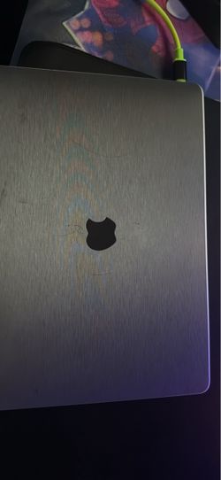 Apple MacBook Pro Laptop
