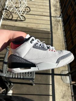 Jordan 3 Denim Fire red size 8.5 Men’s