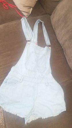 Large overall shorts