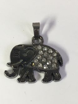 ELEPHANT PENDANT