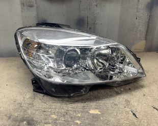 2008 2009 2010 2011 Mercedes-Benz C250 C300 C350  Right Passenger Side Headlight OEM