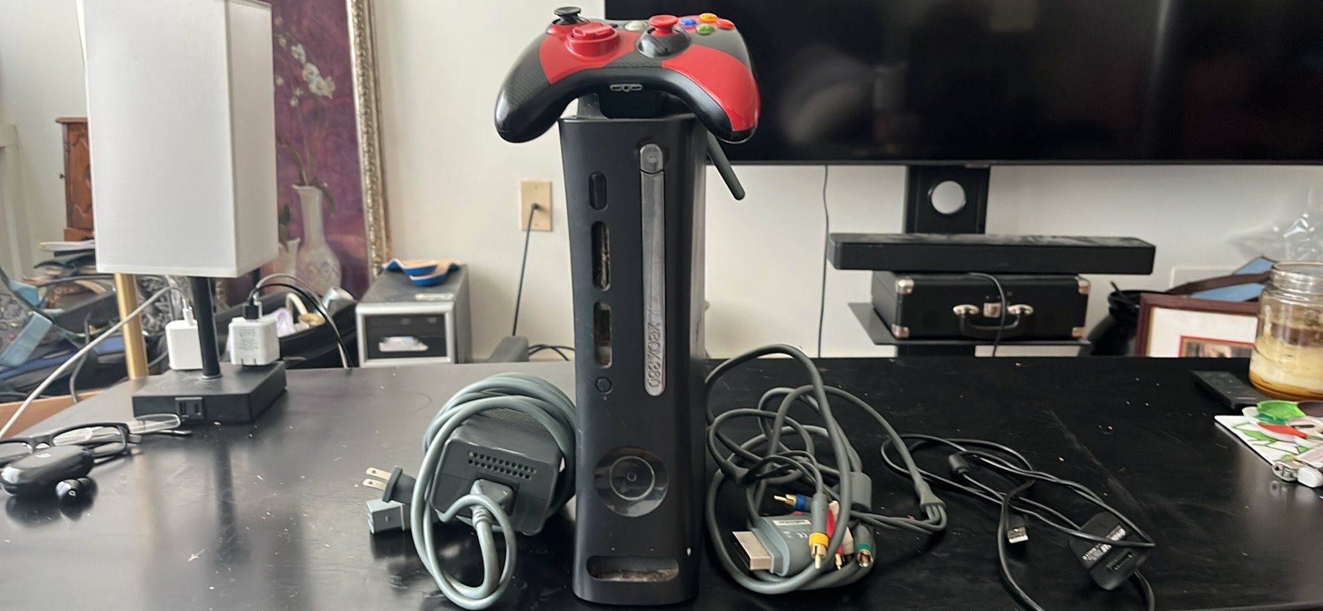 Xbox 360 W/Cords And Controller