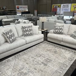 Cream Sofa Set W/ Gorgeous Accent Pillows 