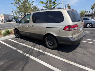 2002 Toyota Sienna
