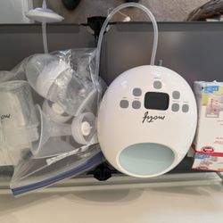 Motif Breast pump With Bottles, Storage Bags And New Tubes