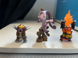 3 Pokemon figures