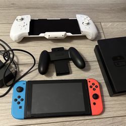 Nintendo Switch 32GB Console Neon Red/Blue Joy-Con HAC-001 - 