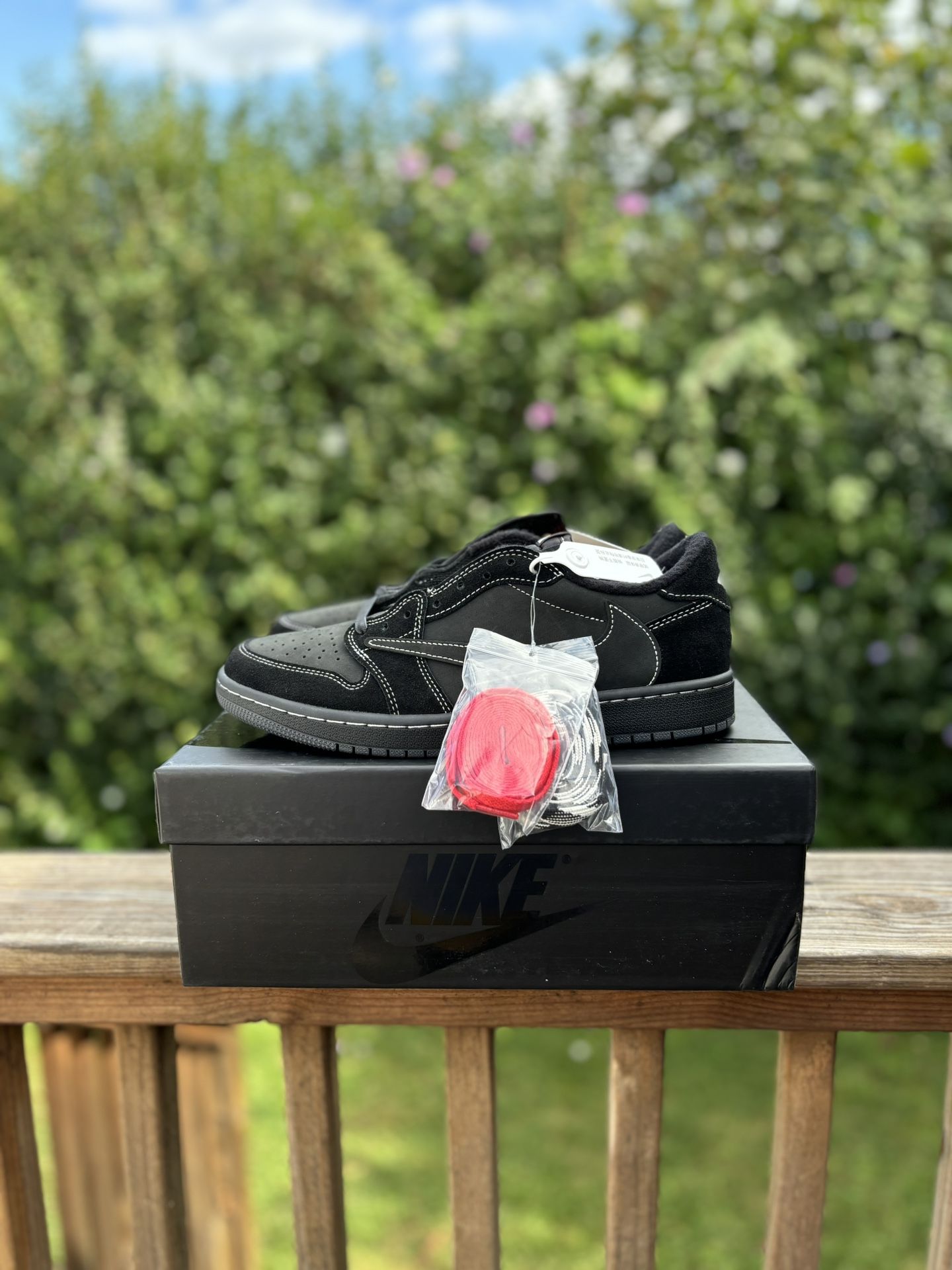 Jordan 1 Low Travis Scott Black Phantoms