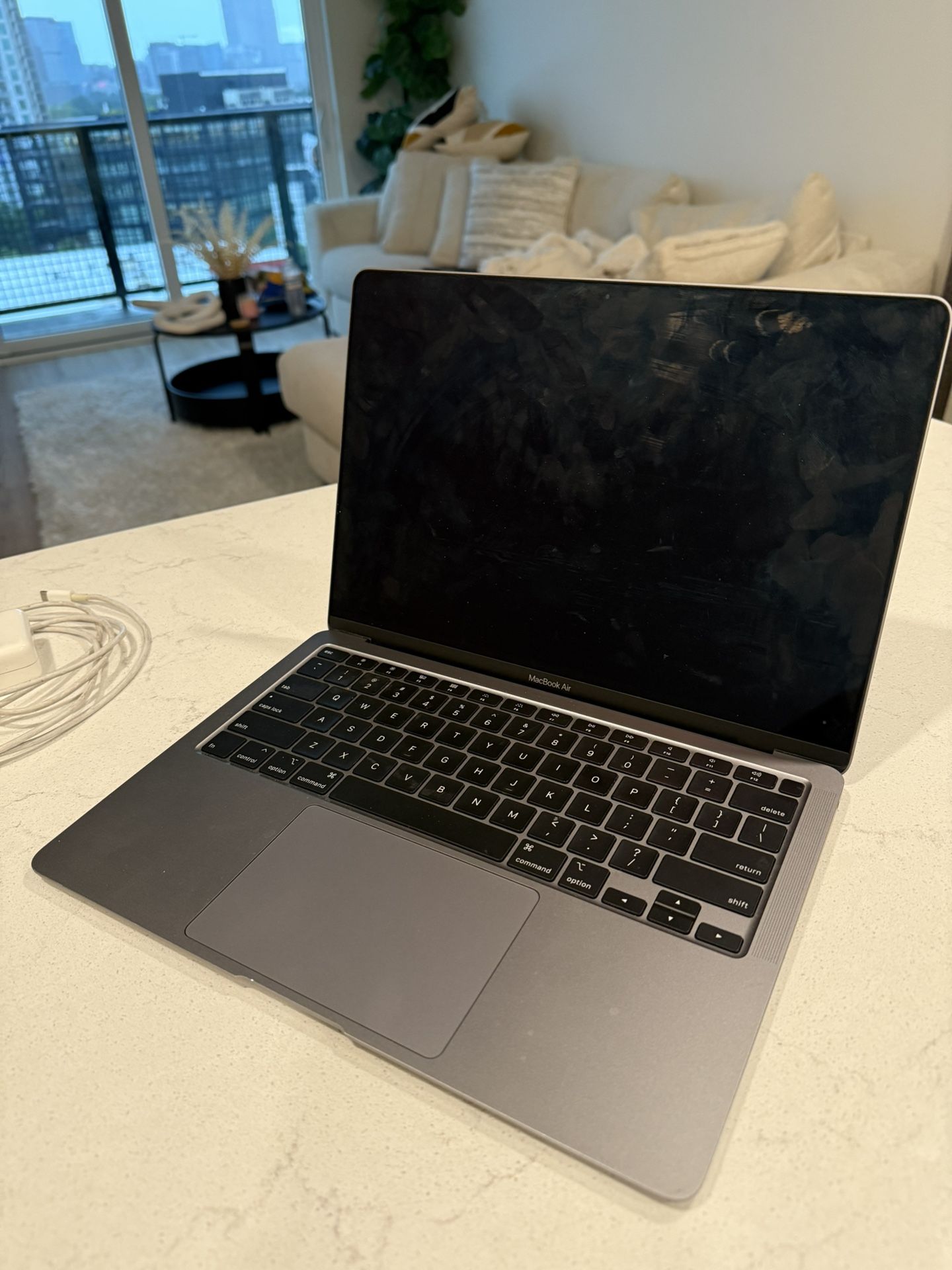 MacBook Air 13-inch 2020