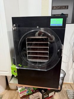 Harvest Right Medium 5-Tray Freeze Dryer – Complete Premium Bundle with $500+ in Extras!