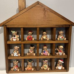 Vtg Homco Bears With Wood House Shaped Display"16x16Wall Or Table Top/ 12 Bears/