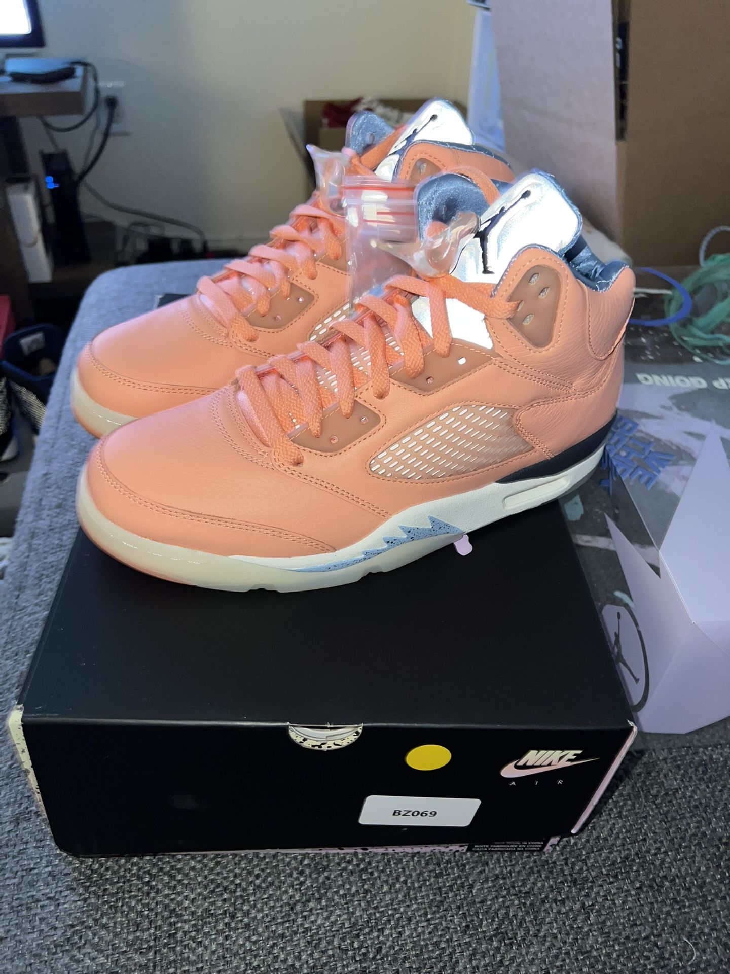 Sz 9.5-Nike Air Jordan 5 Retro X DJ Khaled We The Best Crimson Bliss