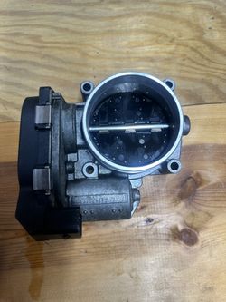 BMW N52 Throttle Body – 328i 328xi 130k Miles OEM