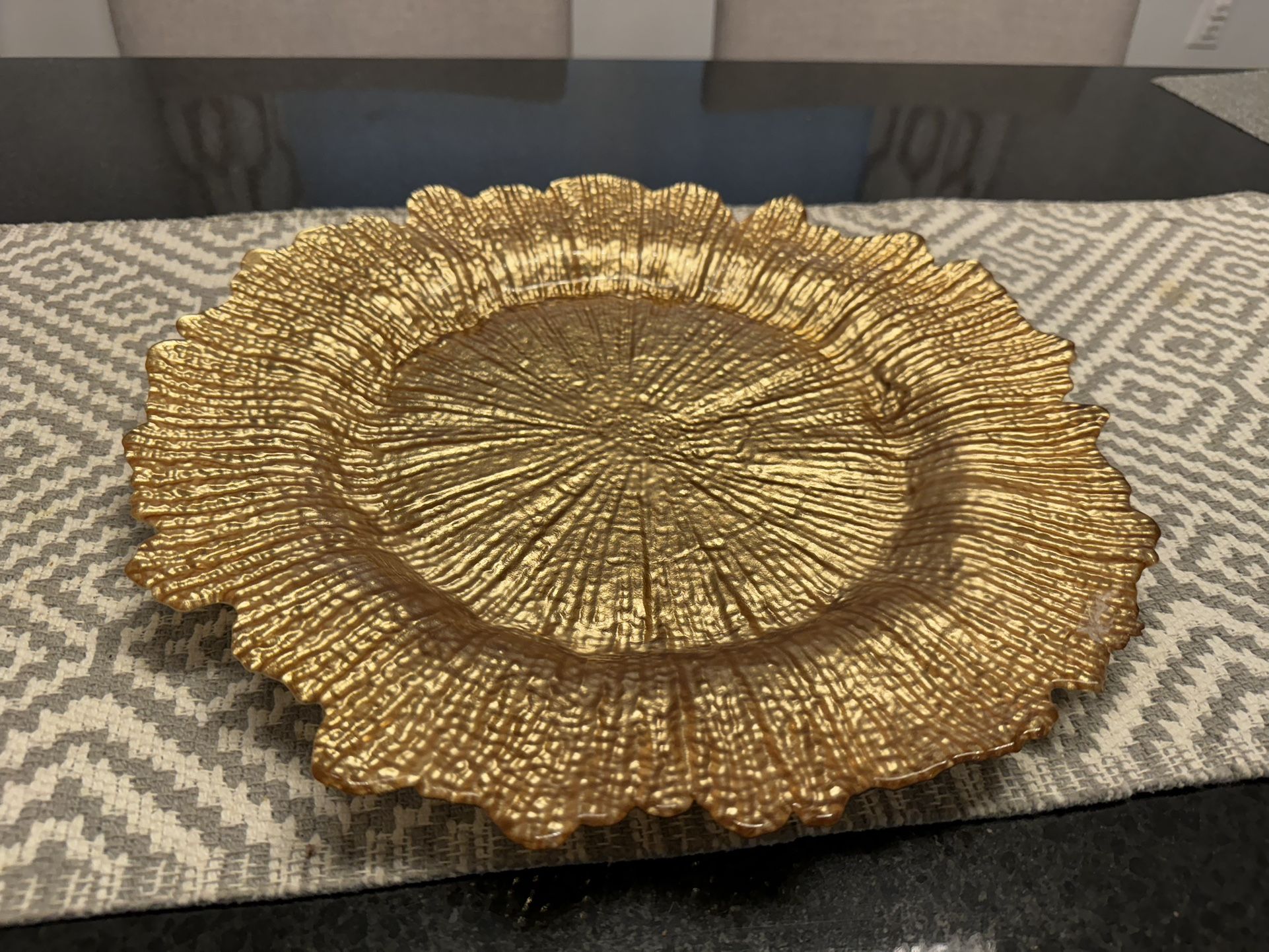 13" Round Reef Gold Glass Charger Plate