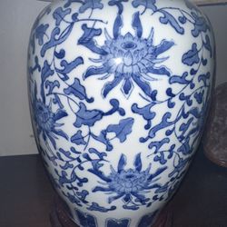 Beautiful Antique Vase Converted To Lamp
