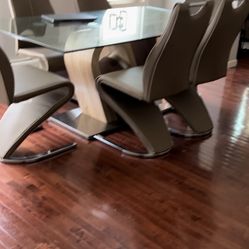 7 Piece Dining Room Set With Server