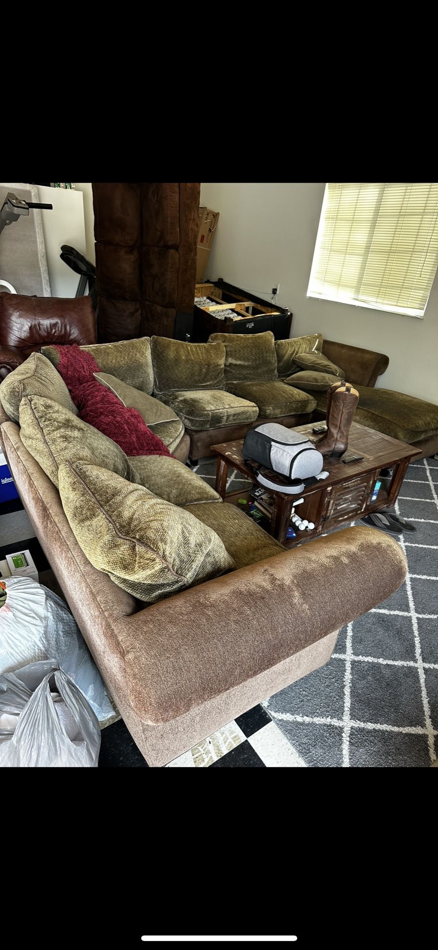 FREE COUCH