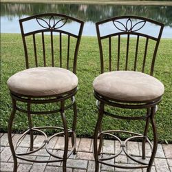Like New Swivel Bar Stools