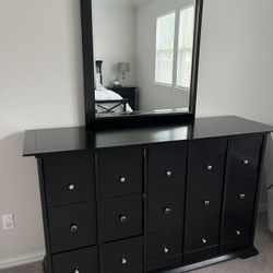 4-Piece Black Wood Bedroom Set