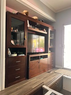 Entertainment center free