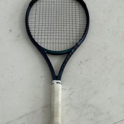 Wilson tennis Racket Ultra UL V4 