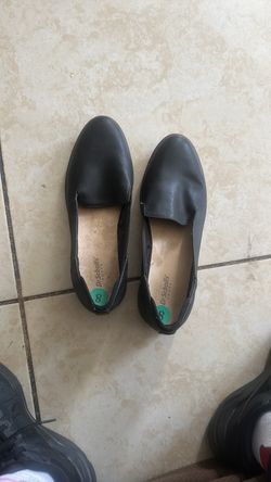 Women’s flats