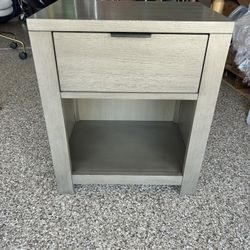 Modern Gray Wood Nightstand / End Table – Drawer + Shelf Storage