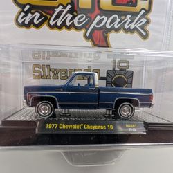 M2 Machines 1:64 1977 Chevrolet Cheyenne 10 – Blue – C10s In The Park