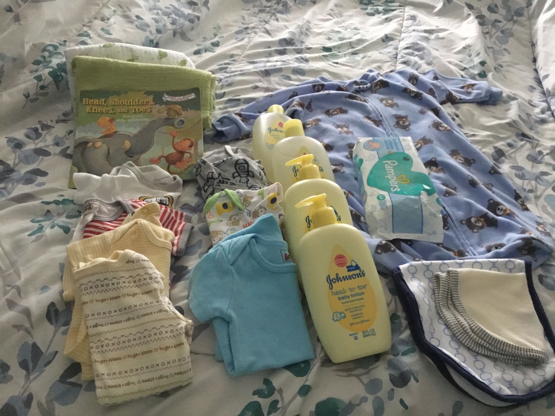 Baby Bundle over 40 pieces of clothes
