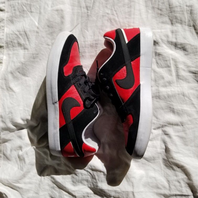 Nike Men’s SB Delta Force Vulc BRED