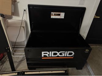 Rigid tool box