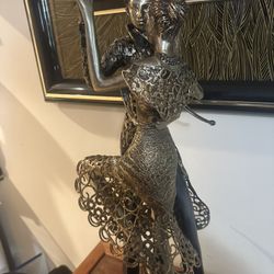 Statue