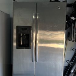 Refrigerator 