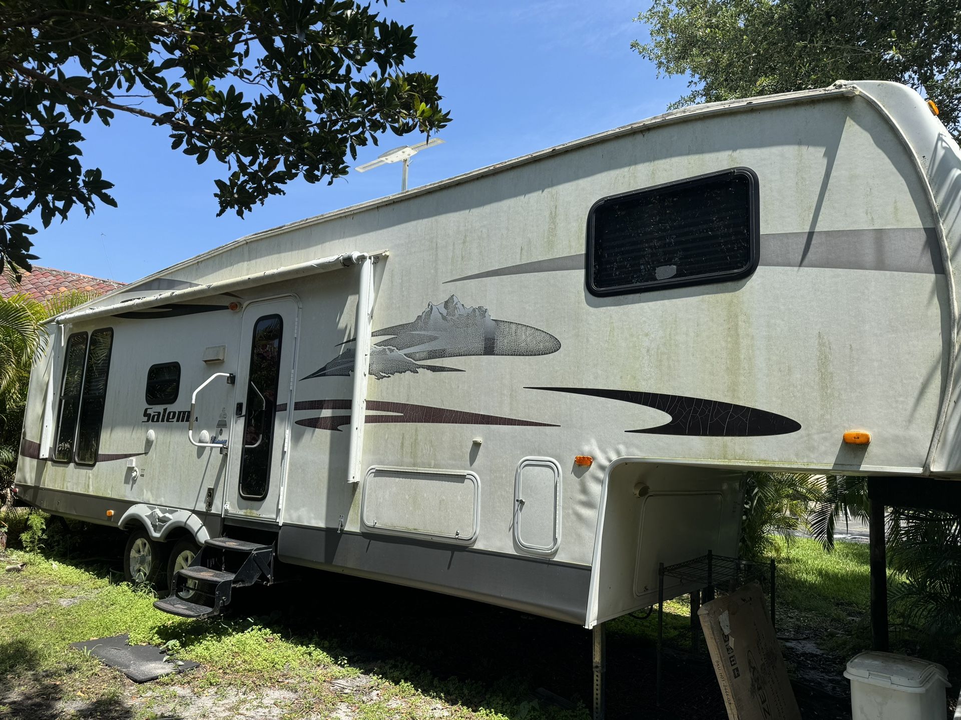 RV Camper For Sale