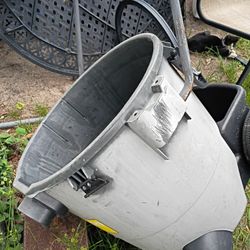 Bottom Of A Vacuum Cleaner 