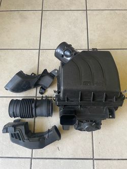2023~2025’ Toyota GR Corolla OEM Engine Air Intake Cleaner Box Filter Duct 1.6L AWD Hatchback