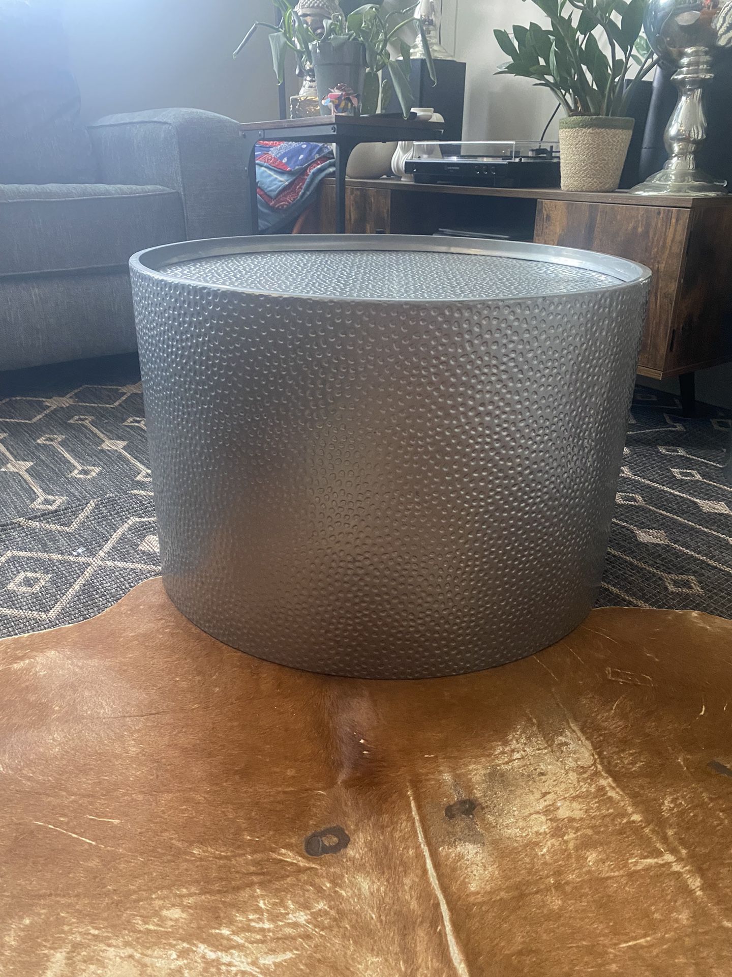 Round Hammered Coffee Table 