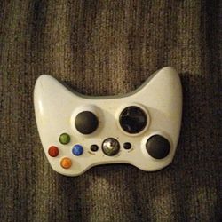 White/Black Xbox 360 Controller Working Condition 