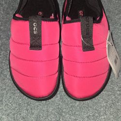 CROCS UNISEX SIZE 5 M Y 7 W