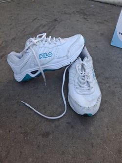 Womens size 7 Fila shoes