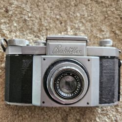 Praktiflex Vintage Camera W/ Lens