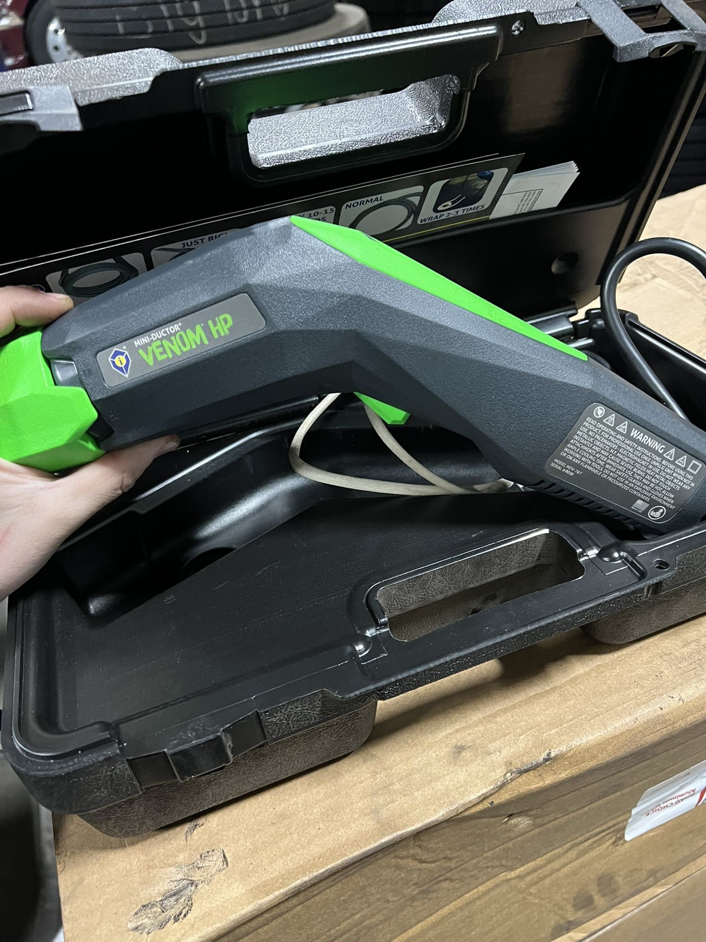 Mini venom induction heating tool