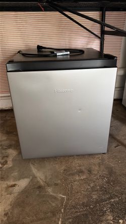 Mini fridge