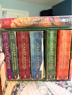 Harry Potter books 1-7 book 2 is on top