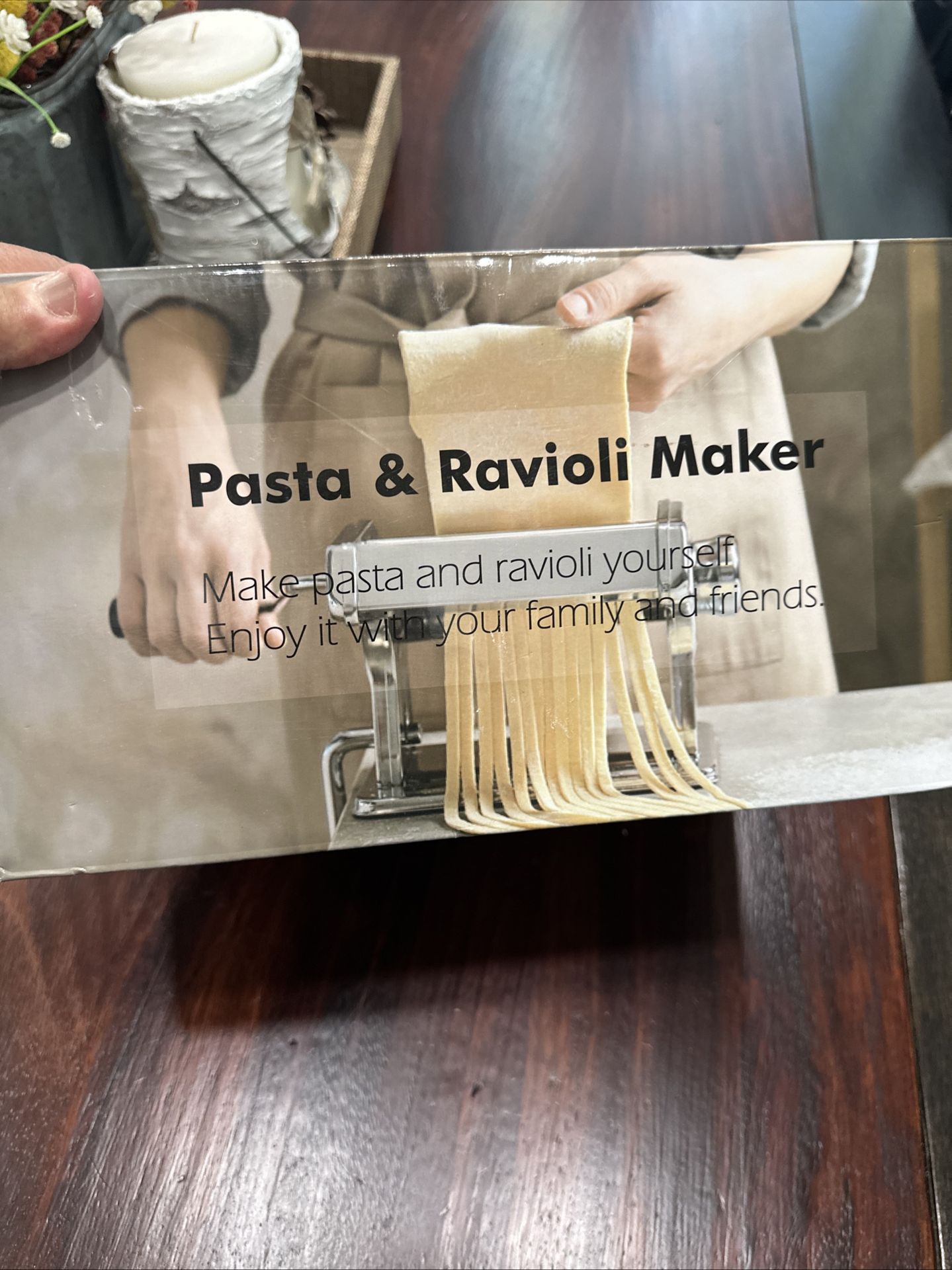 MZTOGA PASTA & RAVIOLI MAKER, MODEL MZ-150-PRA. NEW IN BOX.