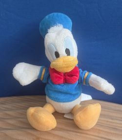 Disney Store Donald Duck Mini Bean Bag 6" Plush