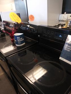 Black glass top stoves