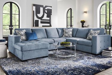 Geneva Sectional with Sleeper