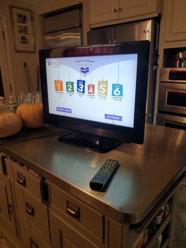 TV With DVD Player 26 Inch